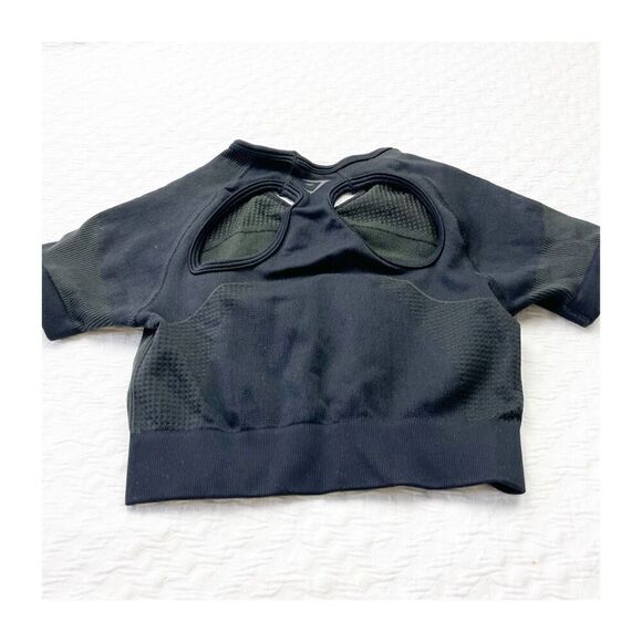 Gymshark xs black short sleeve sports bra - Picture 4 of 4